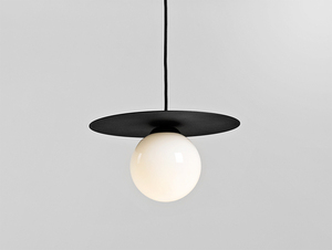 CustomForm SKIVA BALL S svart pendellampa med vit glob, 30 cm, E14 small 0