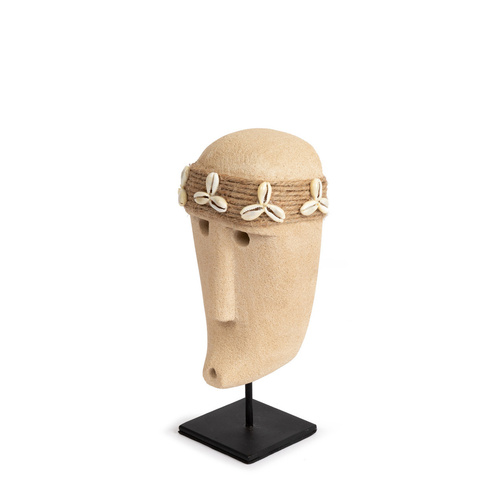 Kontrollera Bazar Bizar Sumba Stone #34 — sandstensdekoration med snäckor på stativ, 19 cm