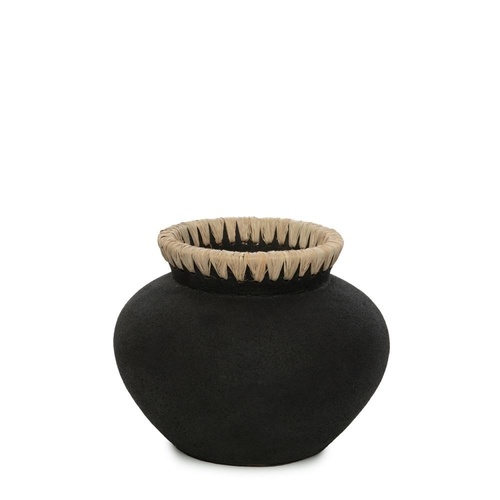 Kontrollera Bazar Bizar Styly S vas – svart med naturfärgad raffia, 25 × 19 cm