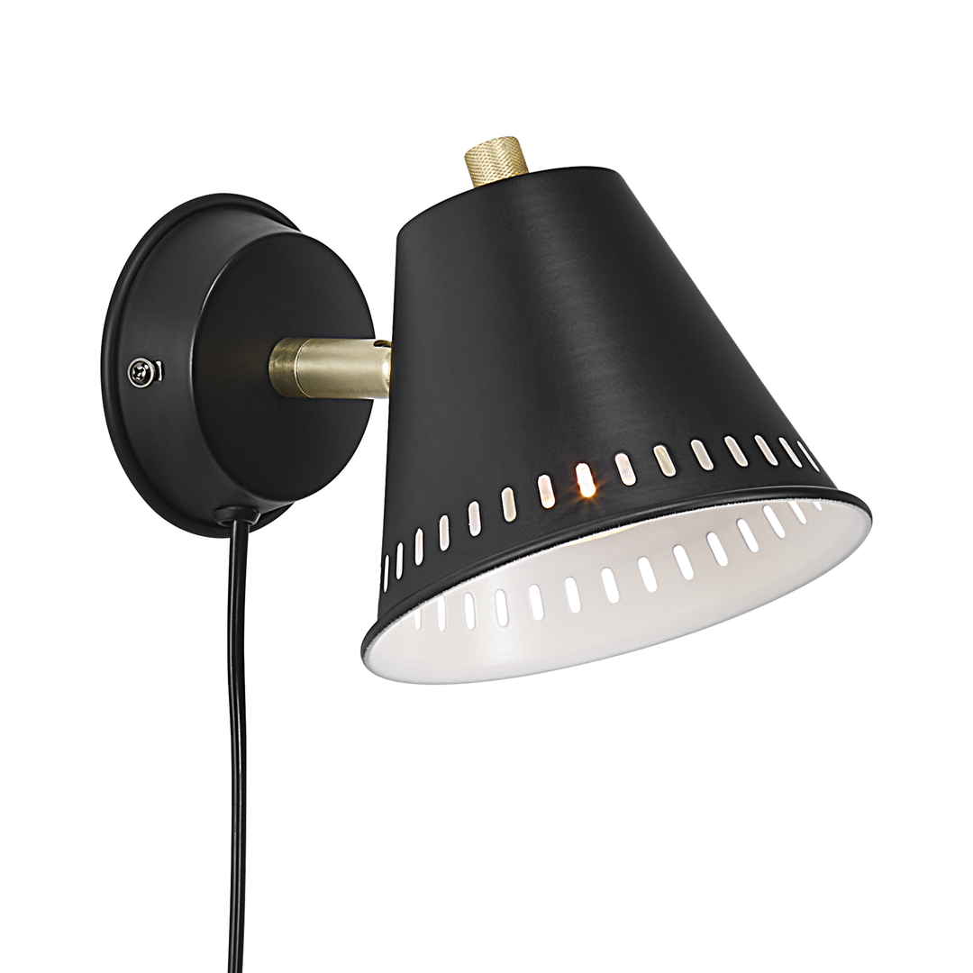 Kontrollera Vägglampa i furu Svart Nordlux Vägglampa i furu Svart Nordlux