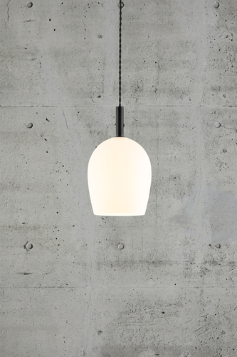 Kontrollera Uma 18 taklampa Opal Nordlux