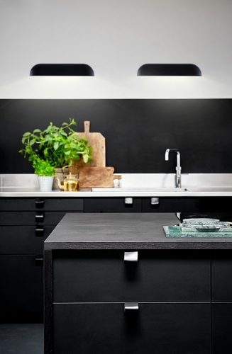 Kontrollera Vägglampa Front 36 svart Nordlux