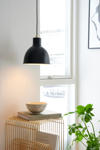 Kontrollera Nordlux POP taklampa E27 40W Metall Svart matt