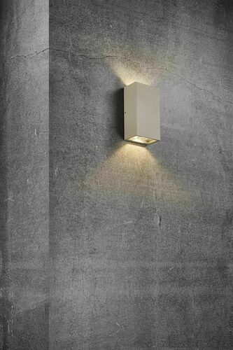 Kontrollera Nordlux Rold Flat LED-vägglampa för utomhusbruk sandfärgad 84151008