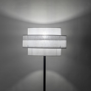 Calisto vit golvlampa 1 small 2