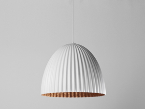 PLISSART M pendellampa - vit/koppar small 0