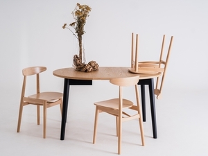 CustomForm ANTON ROUND 95 utdragbart matbord i massiv ek svart 95–175 cm small 1