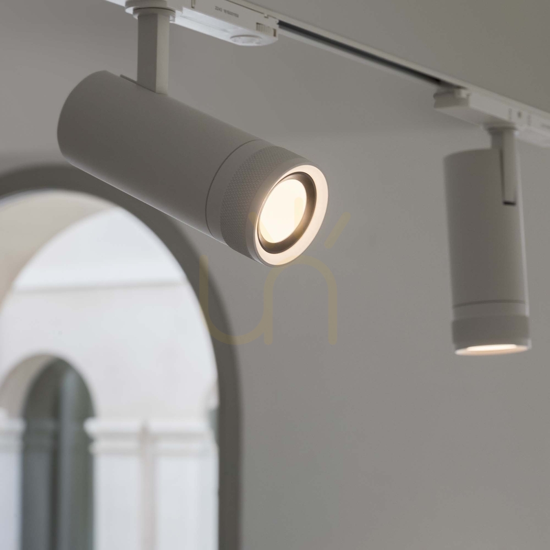 Visa Spårljus Ideallux EOS svart 15W 3000K dimbar 302980 Spårljus Ideallux EOS svart 15W 3000K dimbar 302980