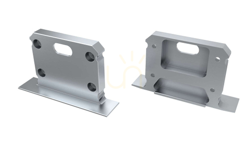 Kontrollera Lumines inTALIA ändstycke i silverfärgad aluminium med öppning 12-0425-10