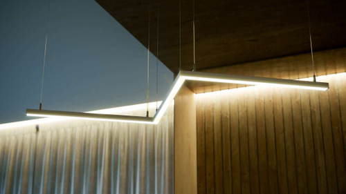 Kontrollera Lumines DILEDA LED-profil 1 m, silveranodiserad, utanpåliggande och hängande, 27,4 × 26,1 mm, för två slingor