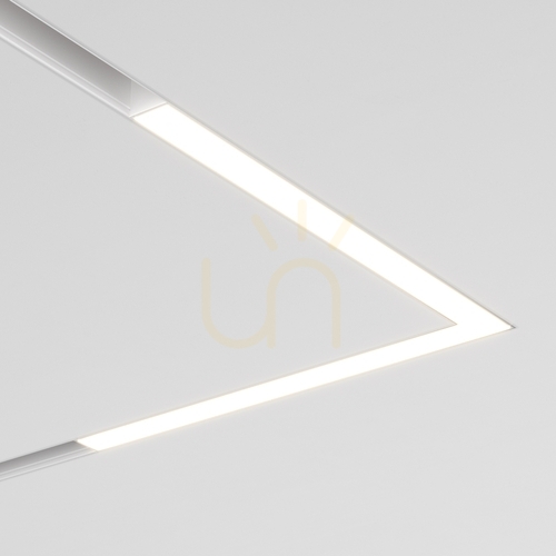 Kontrollera BASIS ANGLE skenlampa TR042-4-24W3K-WW-DS-W Maytoni