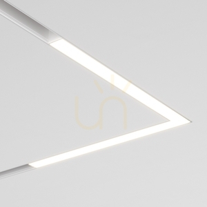 BASIS ANGLE skenlampa TR042-4-24W3K-WW-DS-W Maytoni small 0