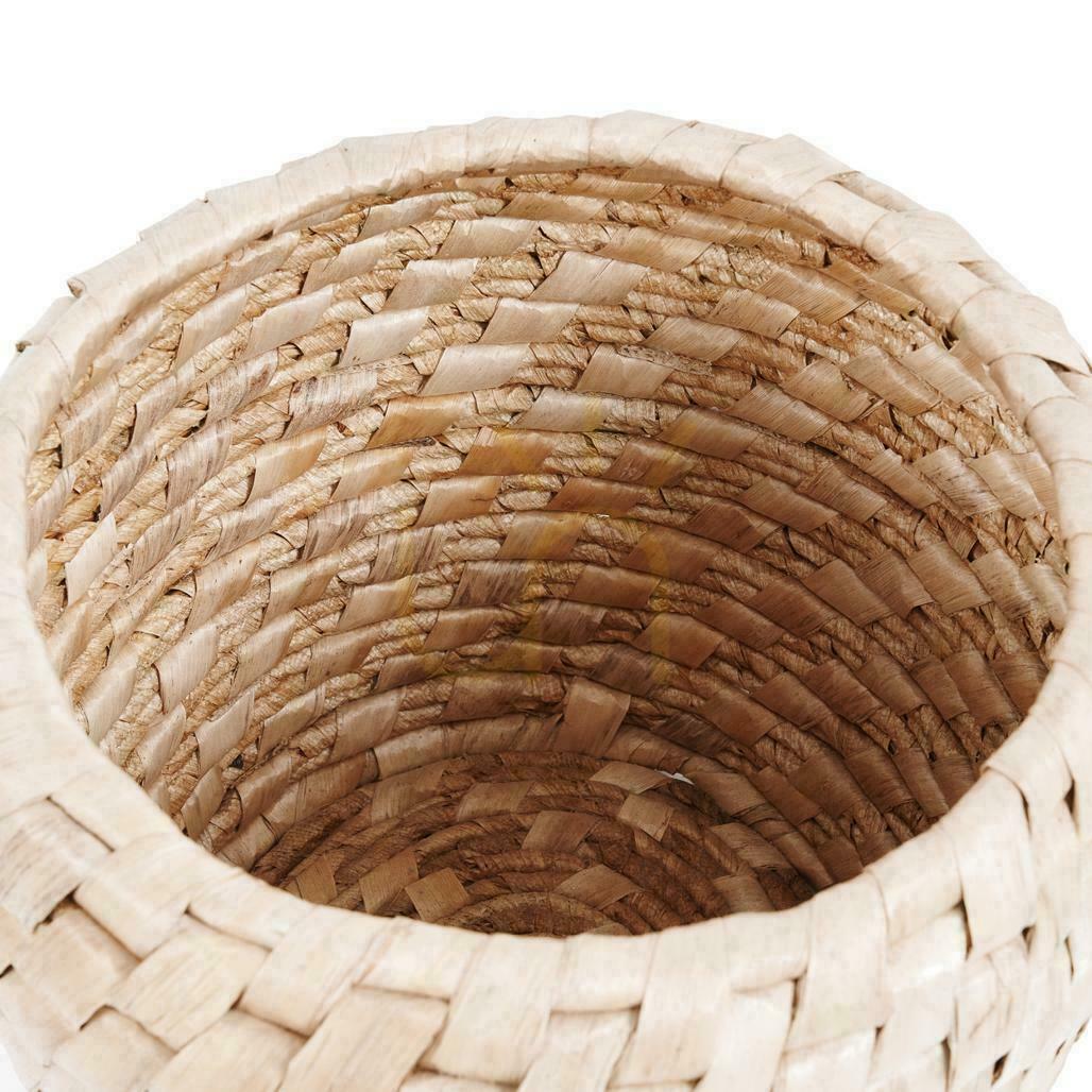 Display Rottingkorg BAZAR BIZAR Baskets Chidi i bananblad, naturlig beige Rottingkorg BAZAR BIZAR Baskets Chidi i bananblad, naturlig beige