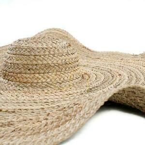 BAZAR BIZAR Lolita-hatt i naturligt sjögräs 85 cm small 2