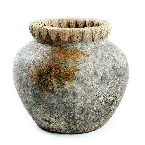 Kontrollera Vas BAZAR BIZAR Terracotta Collection antikgrå terrakotta raffia S