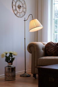 Golvlampa Markslöjd Charleston 105921 beige patina metall 167 cm small 1