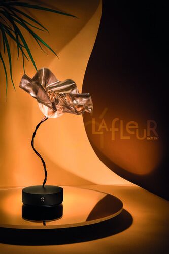 Kontrollera Slamp Lafleur Modern batteridriven sammetslampa.