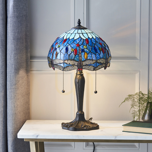 Kontrollera Tiffany bordslampa blå Dragonfly Interiors 64090