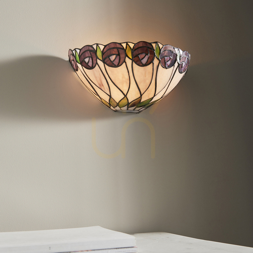 Kontrollera Vägglampa Interiors Hutchinson Tiffany flerfärgad glas stål 64178