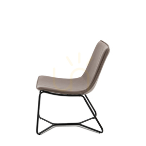 Gallery Direct Hawking Ember loungefåtölj i konstläder med svart metallram small 5