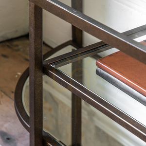 Mediahylla Gallery Direct Hudson 120 cm brons metall/glas/MDF small 2