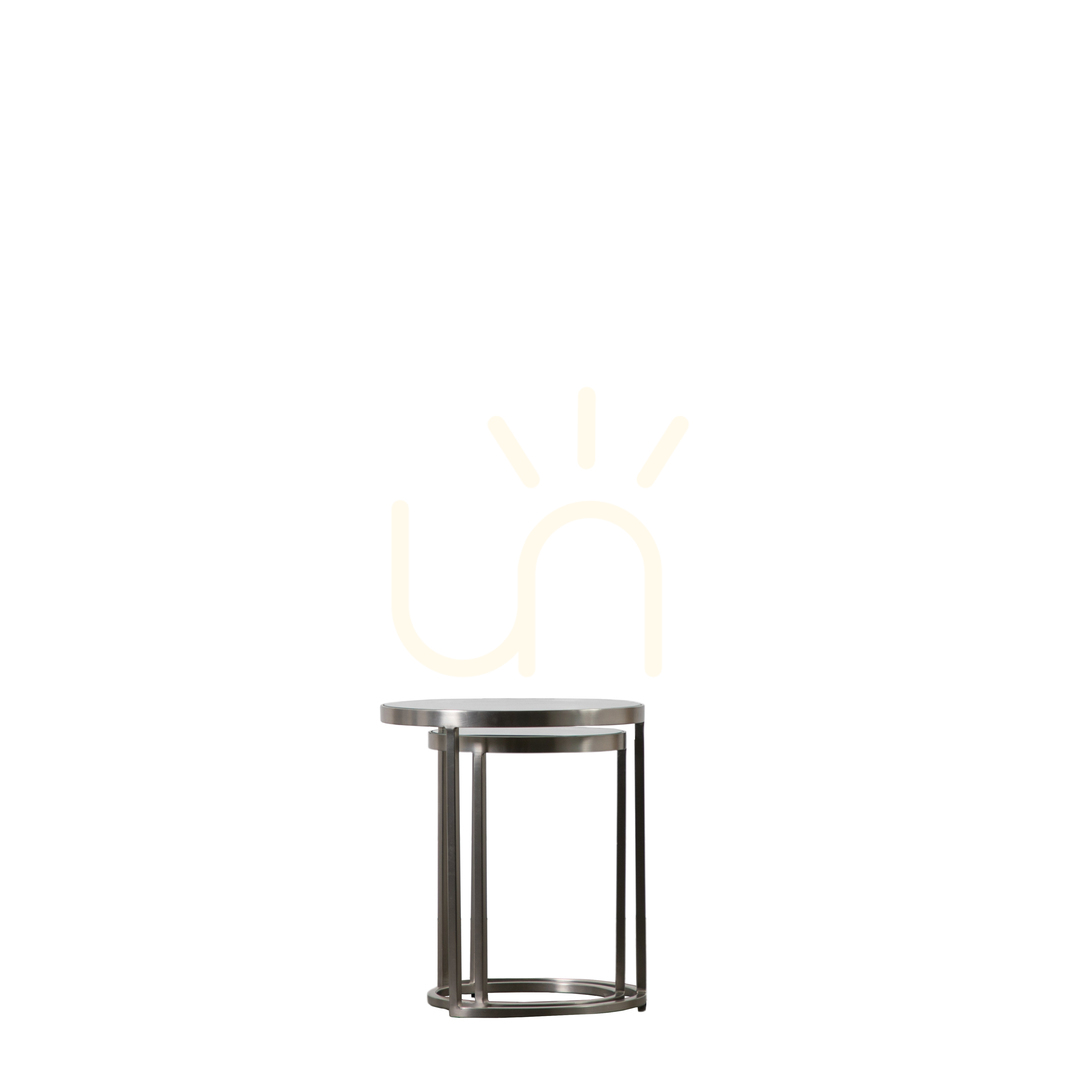 Kontrollera Satsbord Gallery Direct Rowe silver järn och glas 40x40x45 cm Satsbord Gallery Direct Rowe silver järn och glas 40x40x45 cm