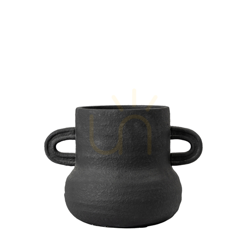 Kontrollera Gallery Direct Gorki liten svart cementvas 25 × 18,5 × 18,5 cm