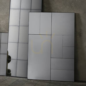 Gallery Direct Broadheath svart/silver väggspegel 81 × 122 cm small 1