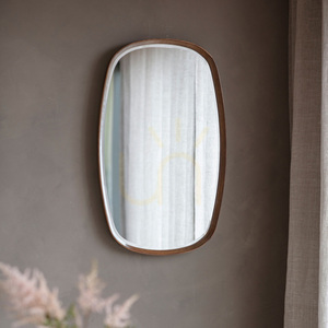 Spegel Gallery Direct Keaton valnöt 90x55 cm massiv träram small 1