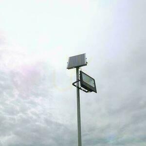 V-TAC Solar LED-projektor 40W svart IP65, fjärrkontroll, timer VT-200W 6000K 3100lm 2 V-TAC Solar LED-projektor 40W svart IP65, fjärrkontroll, timer VT-200W 6000K 3100lm small 2