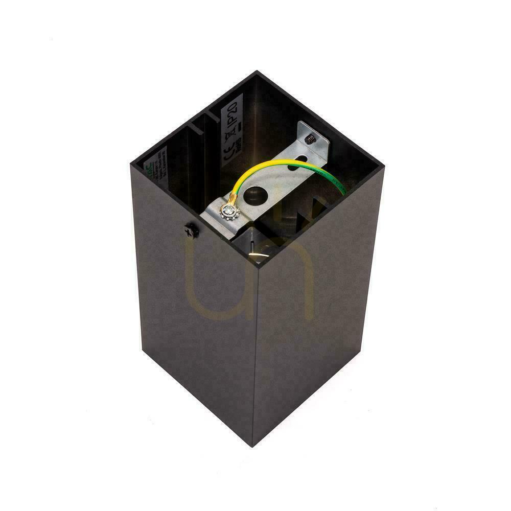 Display V-TAC GU10 Kvadratisk utanpåliggande takarmatur Svart+Guld 74x74x140mm VT-882SQ 3 års garanti V-TAC GU10 Kvadratisk utanpåliggande takarmatur Svart+Guld 74x74x140mm VT-882SQ 3 års garanti