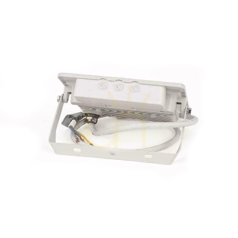 Förhandsvisning V-TAC 30W SAMSUNG CHIP LED-projektor rörelsesensor vit kabel 1M VT-138S-1 4000K 2340lm 5 års garanti V-TAC 30W SAMSUNG CHIP LED-projektor rörelsesensor vit kabel 1M VT-138S-1 4000K 2340lm 5 års garanti