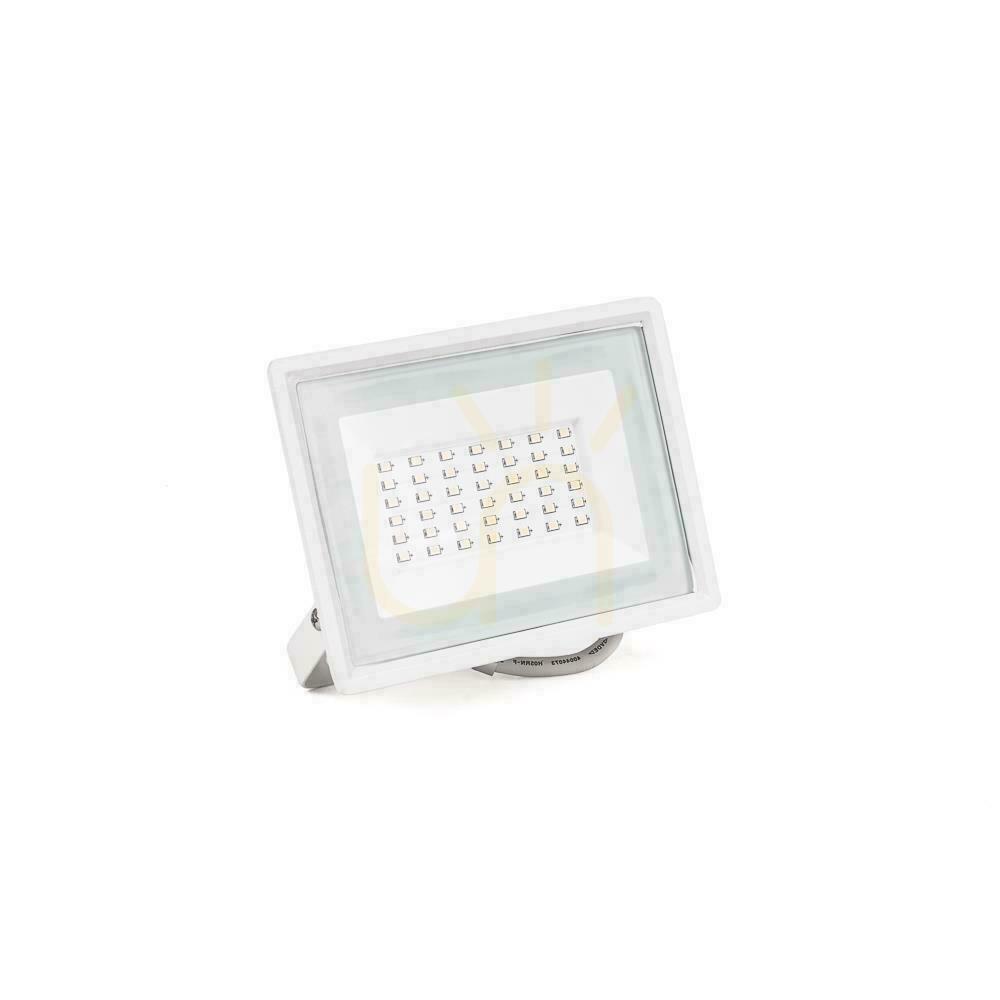 Utsikt V-TAC LED-projektor 30W SMD F-CLASS Vit VT-4934-W 6500K 2510lm. V-TAC LED-projektor 30W SMD F-CLASS Vit VT-4934-W 6500K 2510lm.