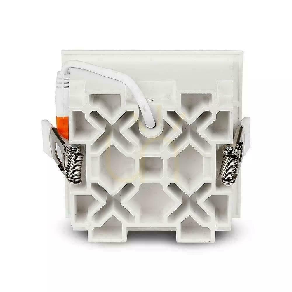 Display V-TAC Downlight SAMSUNG CHIP 16W UGR19 CRI90+ 12st VT-2-16 5700K 1280lm 5 års garanti armatur V-TAC Downlight SAMSUNG CHIP 16W UGR19 CRI90+ 12st VT-2-16 5700K 1280lm 5 års garanti armatur