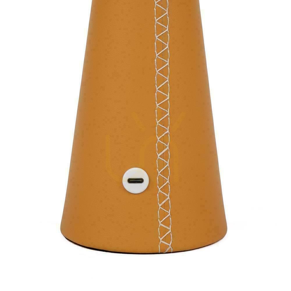 Display V-TAC 3W LED nattduksbordslampa 33cm CCT laddning USB-C dimbar gult läder VT-10117-Y 3000K-6000K 240lm V-TAC 3W LED nattduksbordslampa 33cm CCT laddning USB-C dimbar gult läder VT-10117-Y 3000K-6000K 240lm