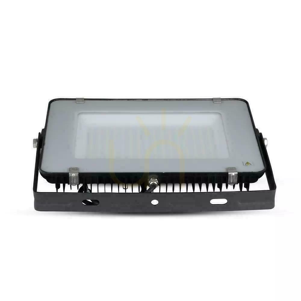 Förhandsvisning V-TAC 200W SAMSUNG CHIP LED-projektor Svart VT-200 4000K 16500lm 5 års garanti V-TAC 200W SAMSUNG CHIP LED-projektor Svart VT-200 4000K 16500lm 5 års garanti