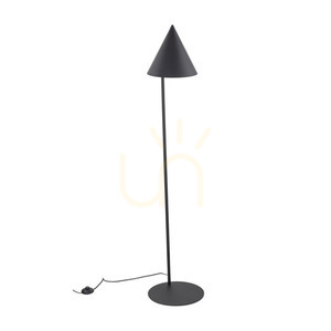 Cono svart golvlampa 1 small 8
