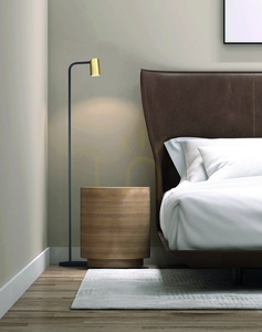 Mantra SAL 8493 golvlampa i guld och svart, 1×GU10, 123,5 cm small 2