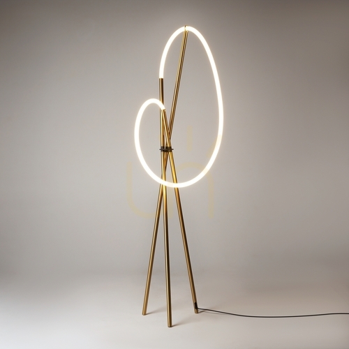 Kontrollera CROCHET golvlampa MOD369FL-L36BS3K Maytoni