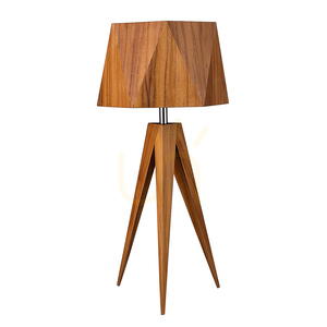 Quintiesse Angular bordslampa med teakfaner QN-ANGULAR-TL-TEAK small 0