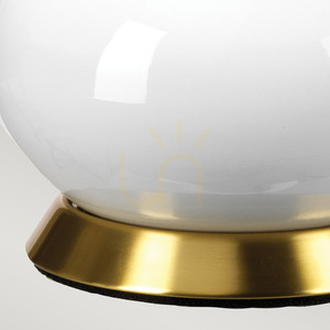 Milo bordslampa - 1 ljuskälla - Vit / Aged mässing Elstead small 3