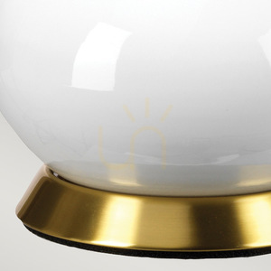 Milo bordslampa - 1 ljuskälla - Vit / Aged mässing Elstead small 3
