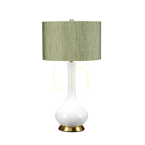 Kontrollera Milo bordslampa - 1 ljuskälla - Vit / Aged mässing Elstead