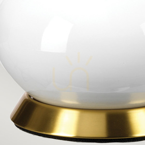 Milo bordslampa - 1 ljuskälla - Vit / Åldrad mässing Elstead small 3