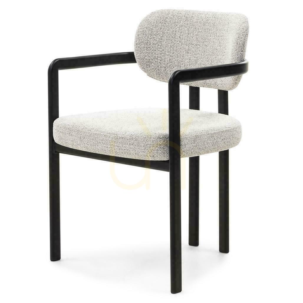 Display FLAIRE Taupe stoppad stol med svarta ben FLAIRE Taupe stoppad stol med svarta ben