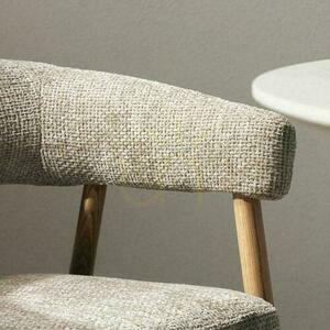 Set om 2 MUE stoppade stolar Beige med ekben small 7