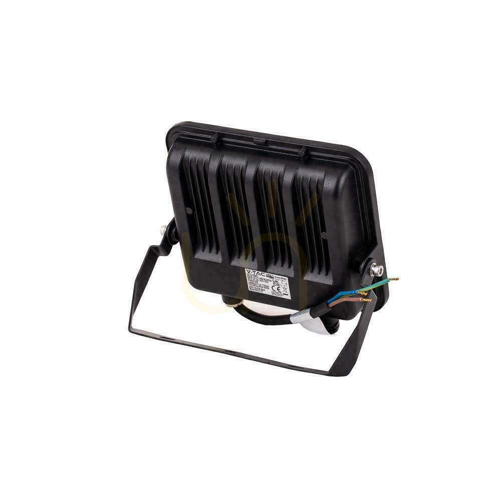 Utsikt V-TAC CREE CHIP 50W LED-projektor 135lm/W svart IP65-hus VT-4455 6500K 6750lm 6 års garanti V-TAC CREE CHIP 50W LED-projektor 135lm/W svart IP65-hus VT-4455 6500K 6750lm 6 års garanti