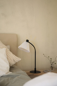 Bordslampa Markslöjd MIRA 108697 vit stål 59 cm small 1