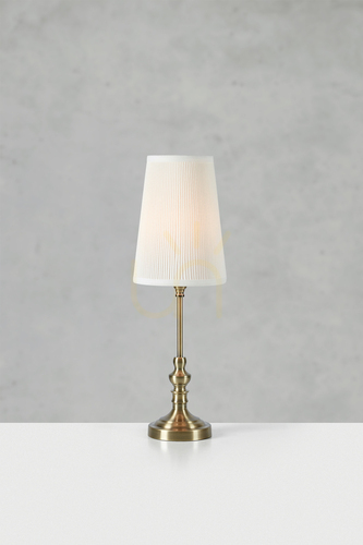 Kontrollera Bordslampa Markslojd Noble 56 cm antik mässing/vit 108969