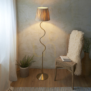 Endon Wriggle golvlampa mässing raffia E27 small 3